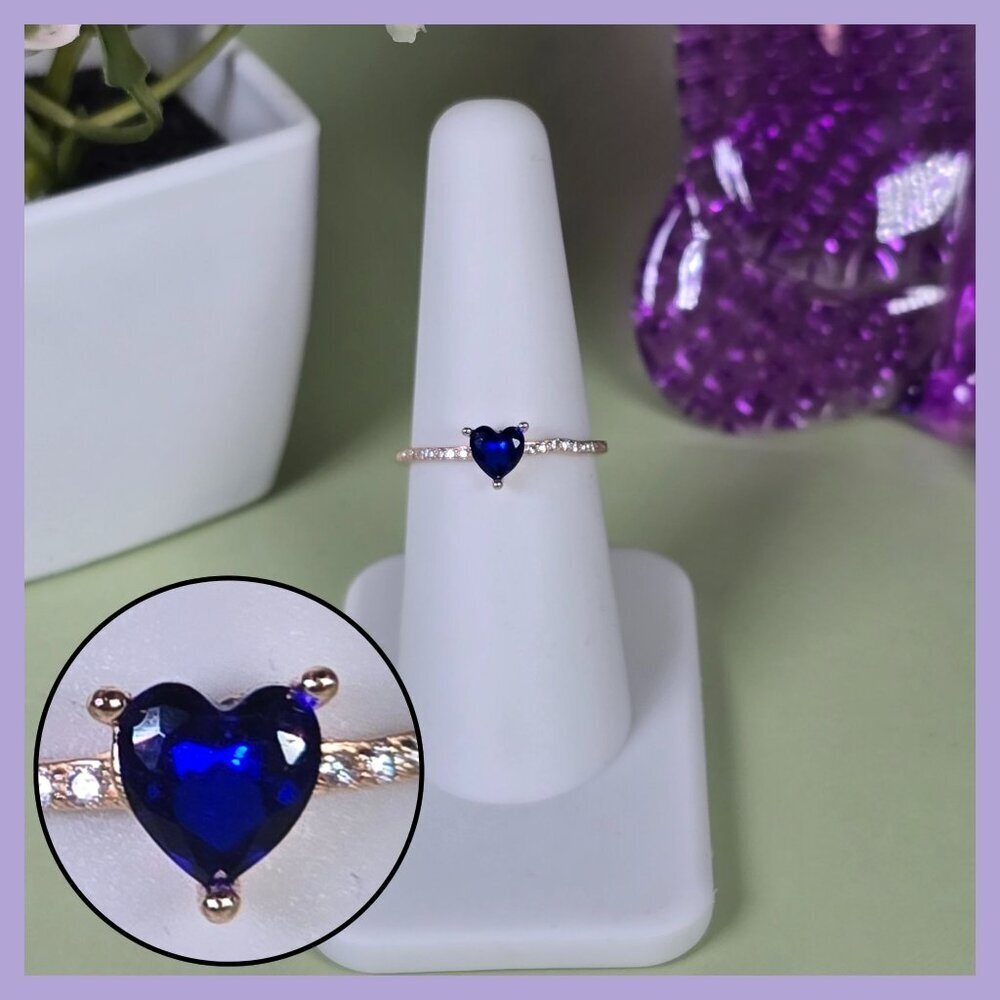 Heart-Shaped Blue Stone & Rhinestone Accent Rose‎ Golden Ring Size 7 (NWOT)